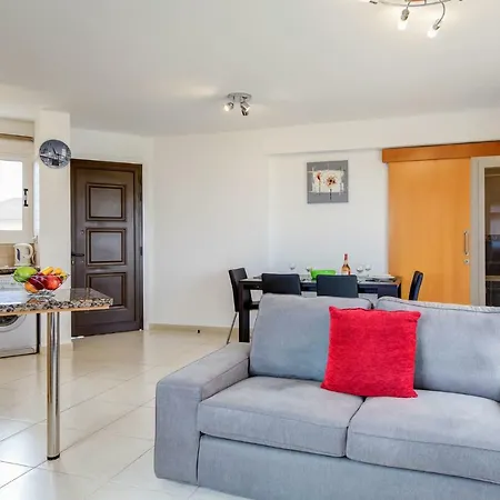 Apartment Neapolis Lagoon